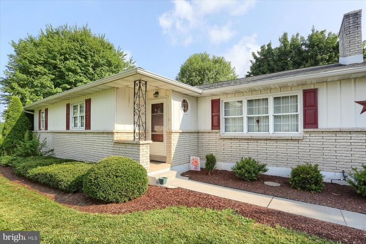 Property Photo:  1410 Upper Bermudian Road  PA 17324 