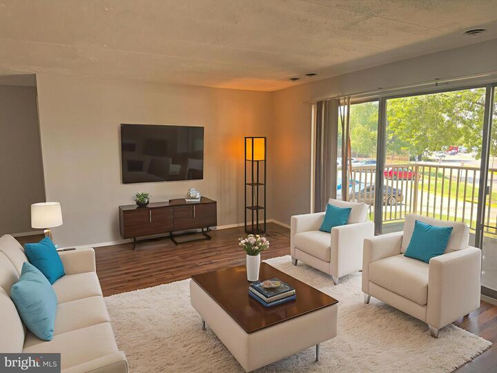 Property Photo:  2600 Indian Drive 2B  VA 22303 