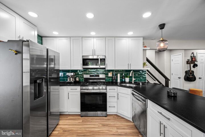 Property Photo:  2711 Taft Avenue  PA 19038 