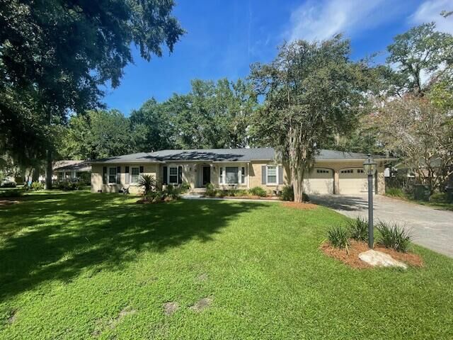 Property Photo:  4 Genoa Court  SC 29410 