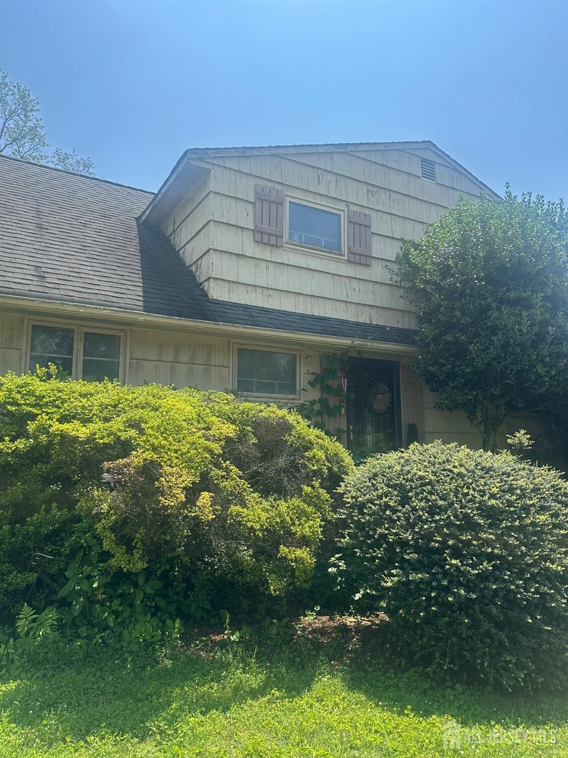 Property Photo: 1290 Barkley Place NJ 08902