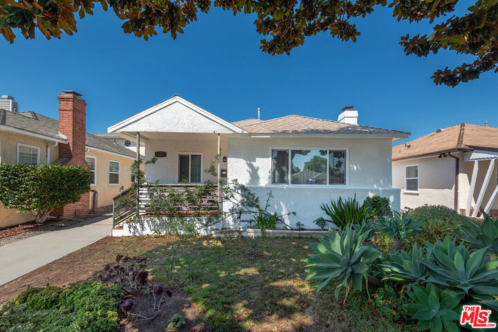 8125 Regis Way  Los Angeles CA 90045 photo