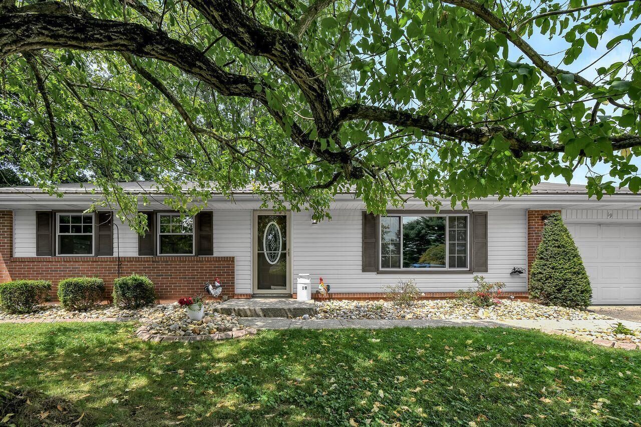 Property Photo:  19 Valley View Drive  OH 43055 