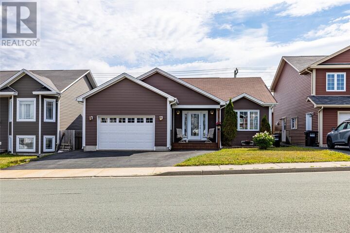 Property Photo:  42 Rosalind Street  NL A1B 0S1 