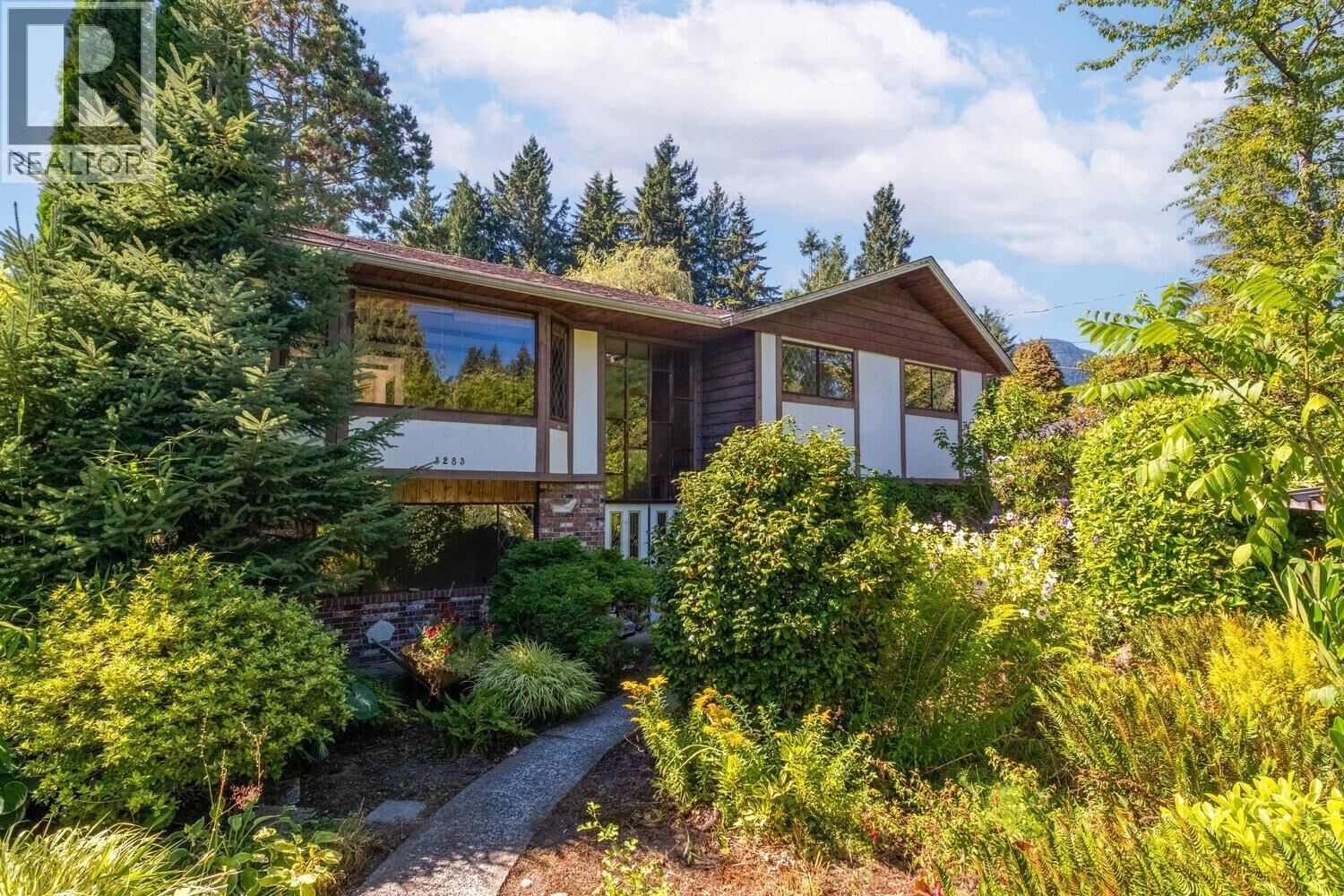 Property Photo: 3283 Hoskins Road BC V7J 3B5