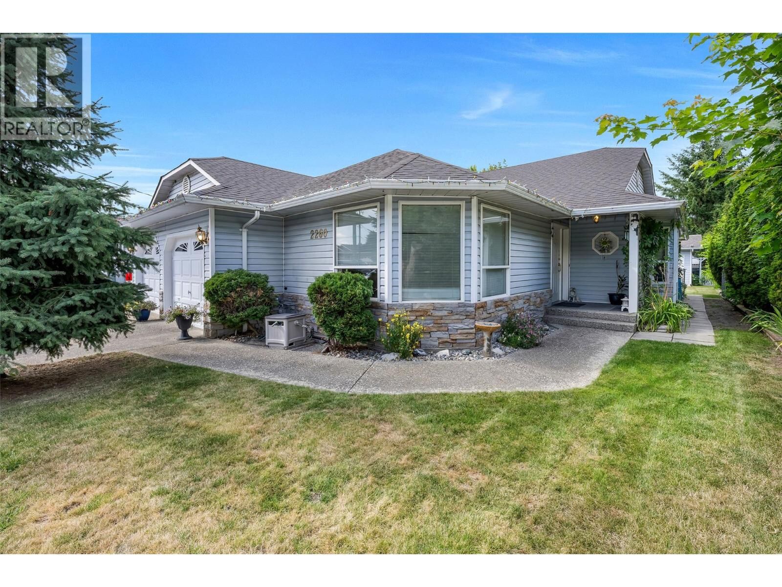Photo de la propriété:  2260 Wilson Avenue  BC V0E 1B1 