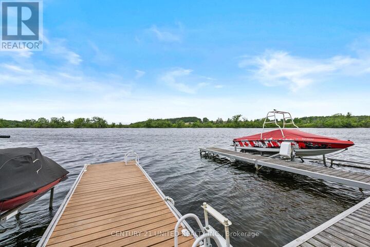 Photo de la propriété:  210 Thompson Road  ON K9J 6X8 