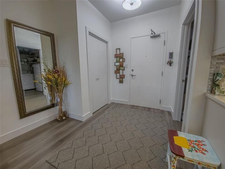 Property Photo:  831 Braecrest Drive  MB R7C 1B1 
