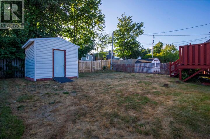Property Photo:  30 Lloyd Crescent  NL  