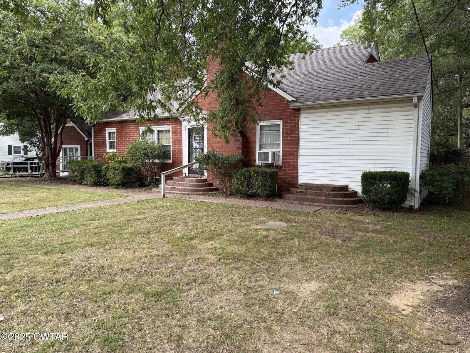 Property Photo: 1846 S Highland Avenue TN 38301
