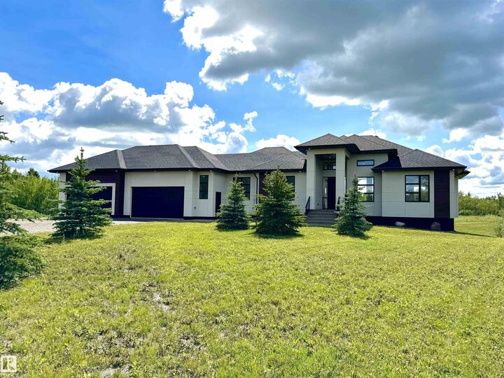 Property Photo: 50205 Rge Road 232 90 AB T4X 0K9