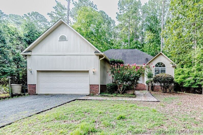 Property Photo: 1401 Pennsylvania Avenue NC 27332