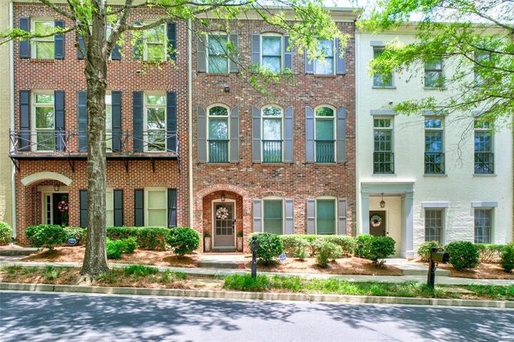 Property Photo:  109 W Ridge Way  GA 30076 