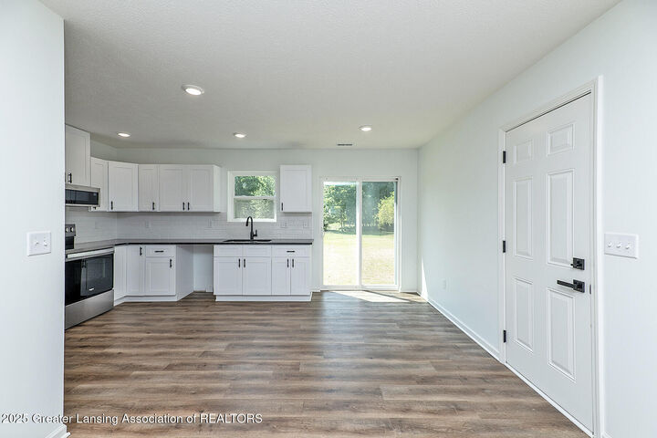 Property Photo:  1429 Pierce Road  MI 48910 