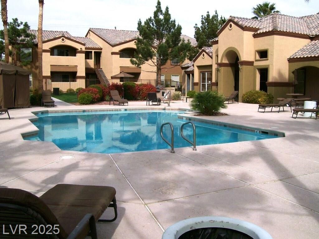 Property Photo: 5055 West Hacienda Avenue 1103 NV 89118