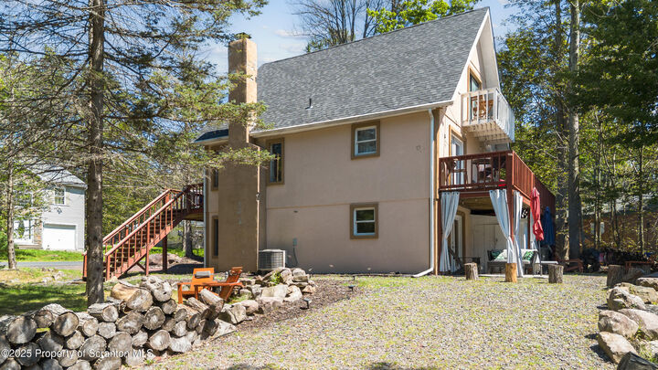 Property Photo:  7381 Ventnor Drive  PA 18466 