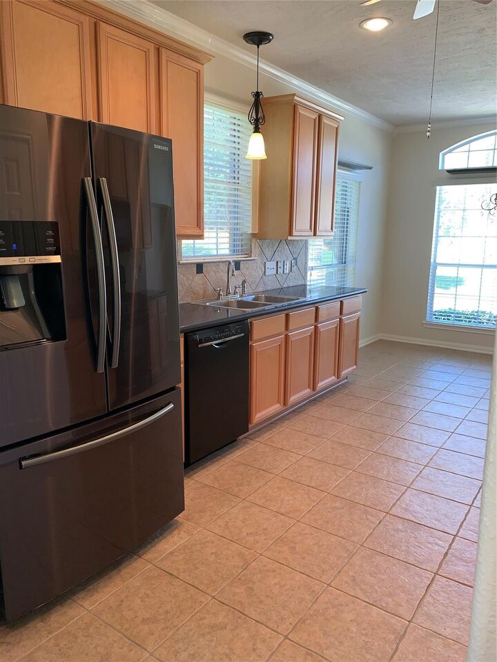 Property Photo:  1408 S Friendswood Drive 1003  TX 77546 