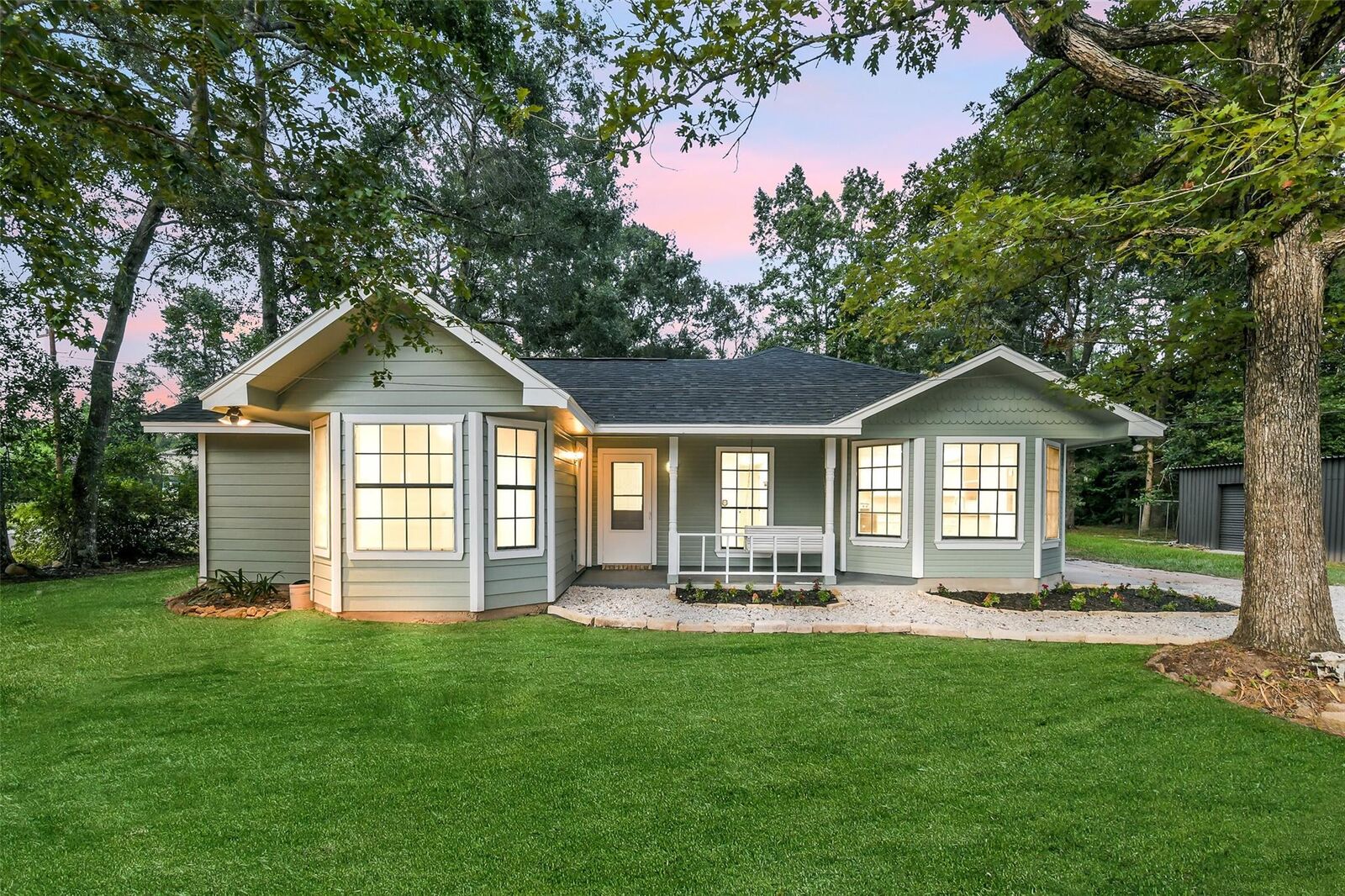 Property Photo:  10931 Royal Circle  TX 77328 