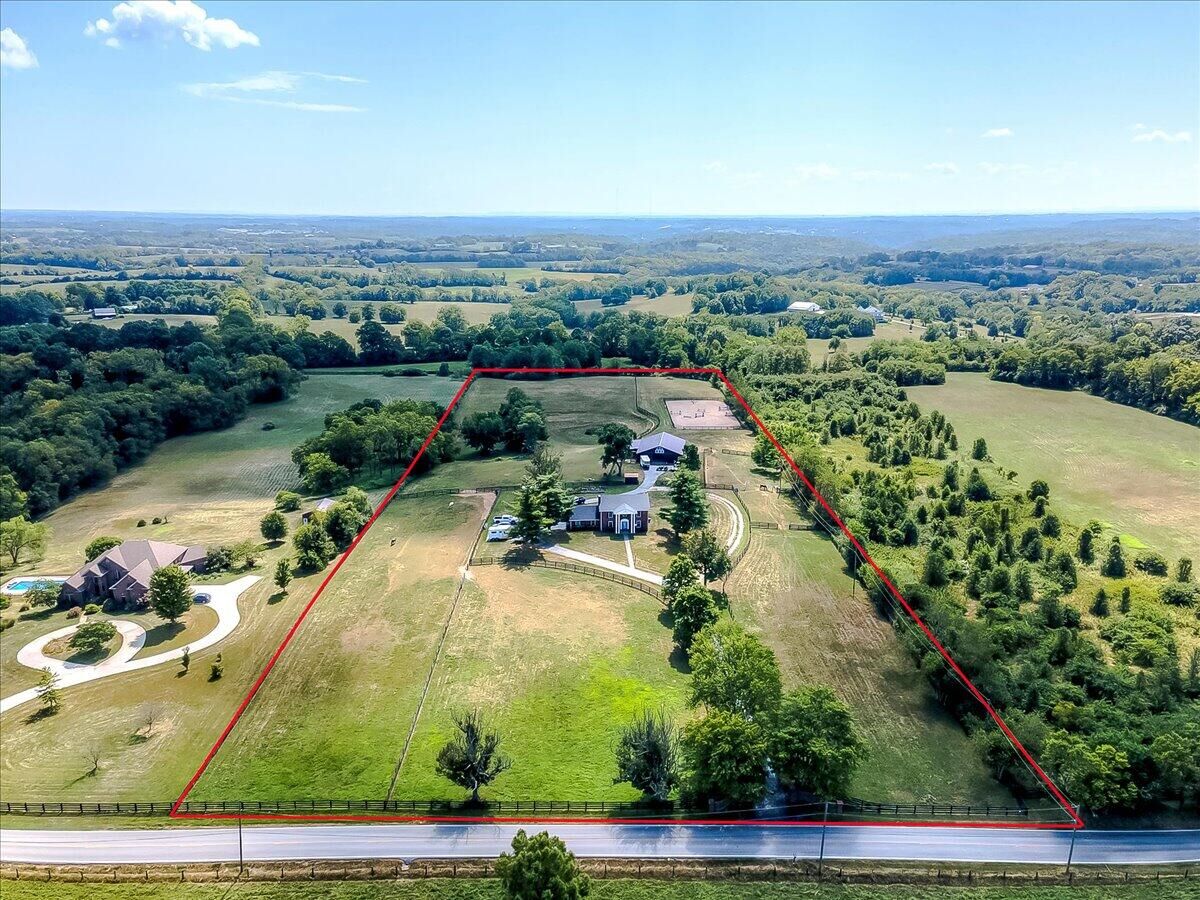 Property Photo:  2590 Jacks Creek Pike  KY 40515 