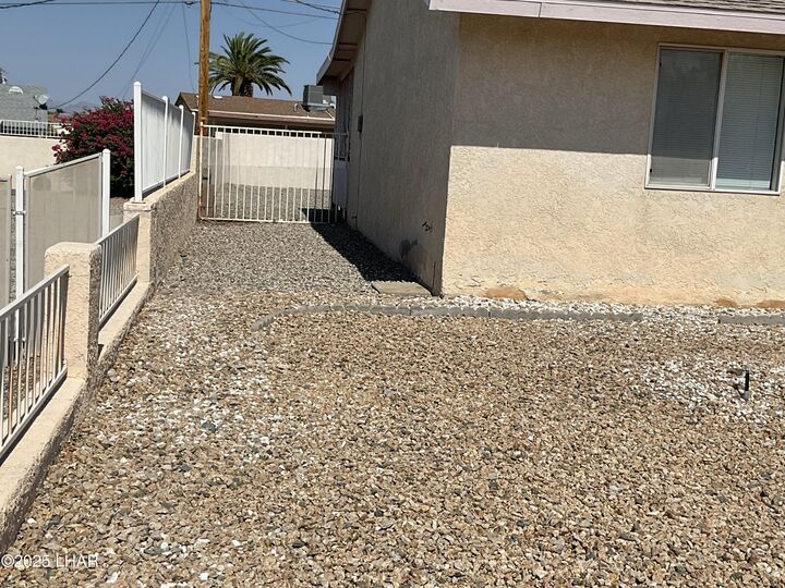Property Photo: 501 McCulloch Blvd AZ 86406