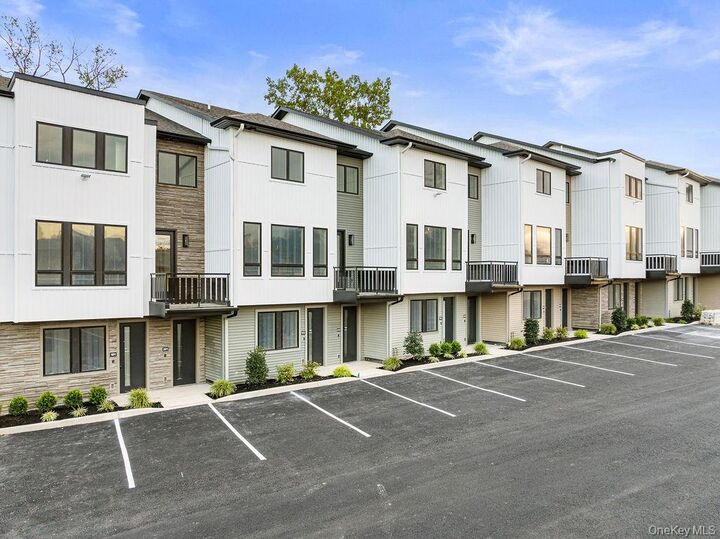 Property Photo:  17 Union Road 203  NY 10977 