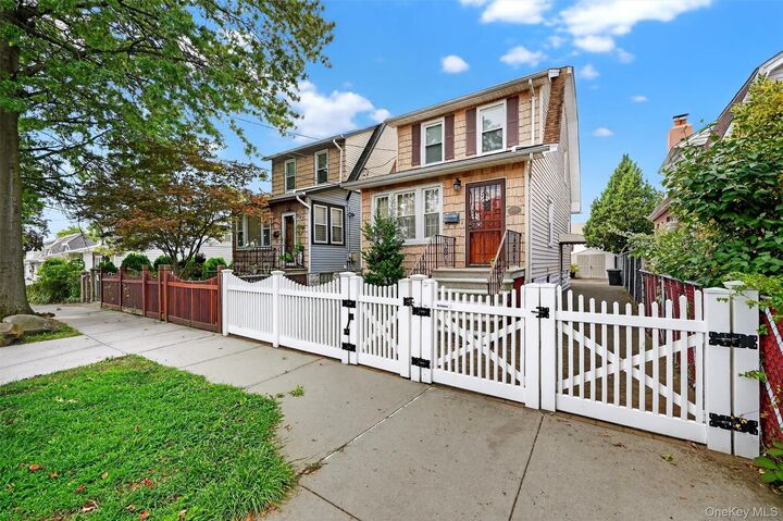 Property Photo:  329 Revere Avenue  NY 10465 