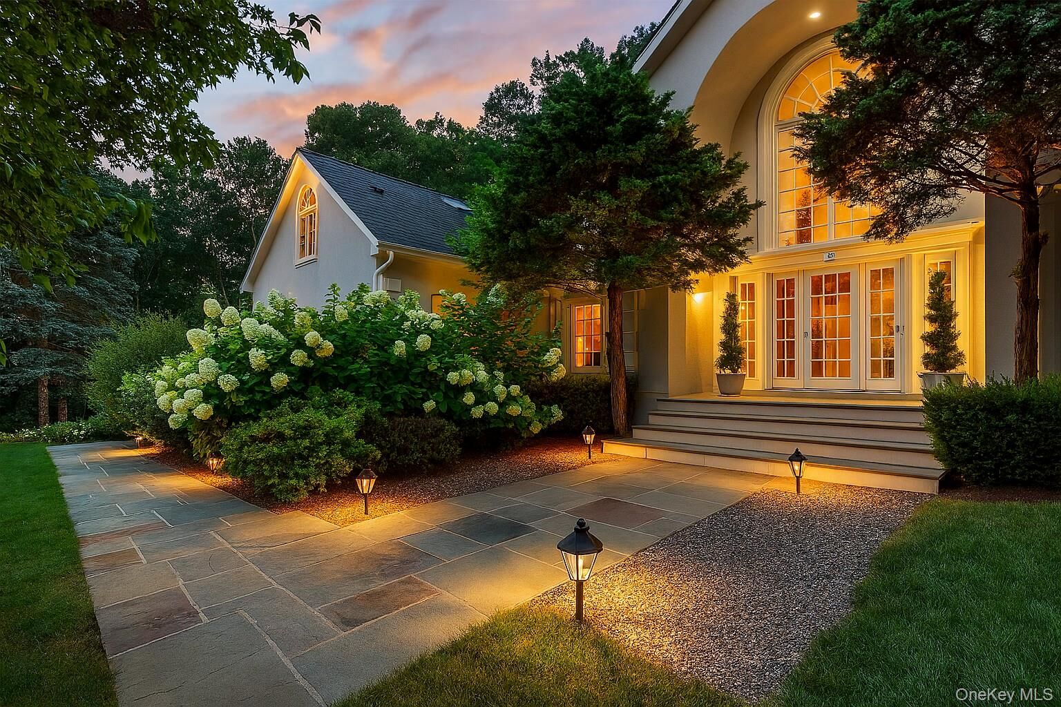 Property Photo:  19 Kingdom Ridge Road  NY 10506 