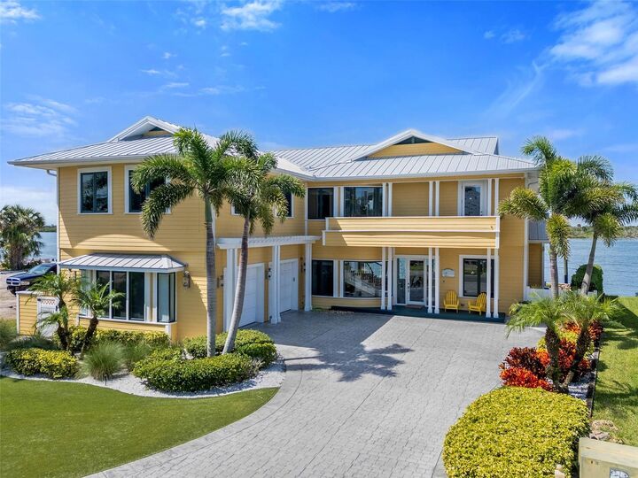 Property Photo: 2012 Spyglass Lane FL 32169