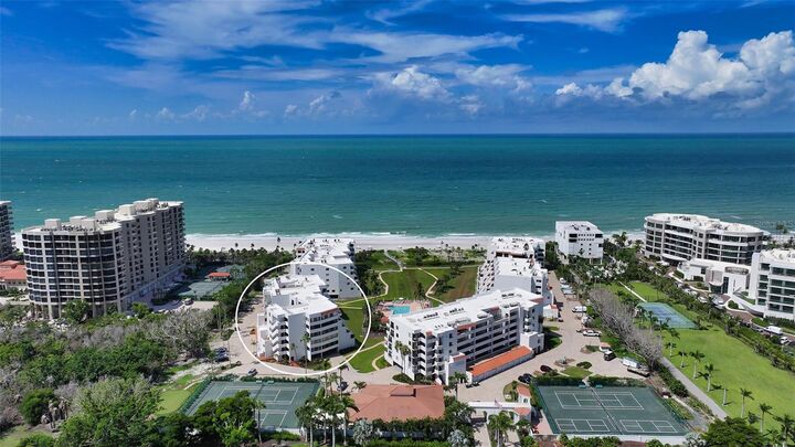 Property Photo:  1445 Gulf Of Mexico Drive 404  FL 34228 