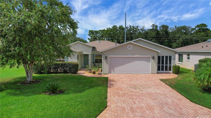 Property Photo: 33211 Pennbrooke Parkway FL 34748