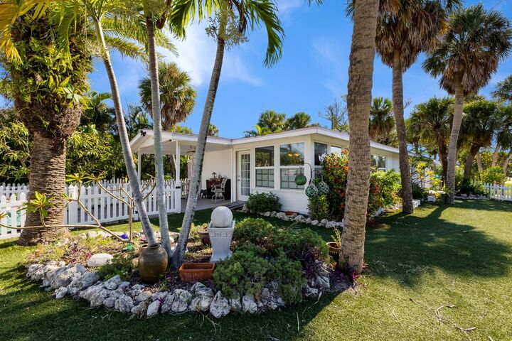5801 Imperiore Avenue  Holmes Beach FL 34217 photo