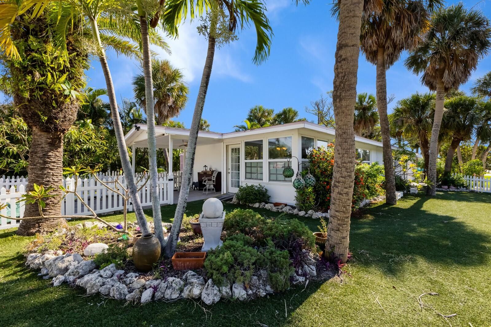 Property Photo:  5801 Imperiore Avenue  FL 34217 