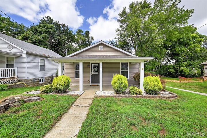 Property Photo: 1121 Hall Street MO 63301
