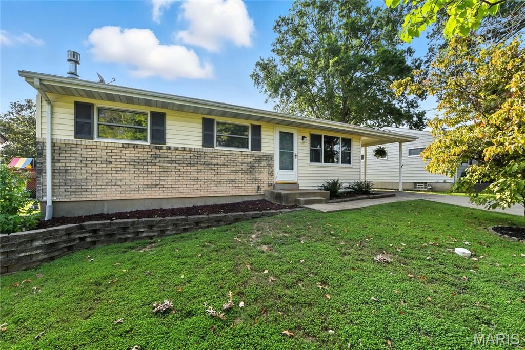 Property Photo: 4330 Martyridge Court MO 63129