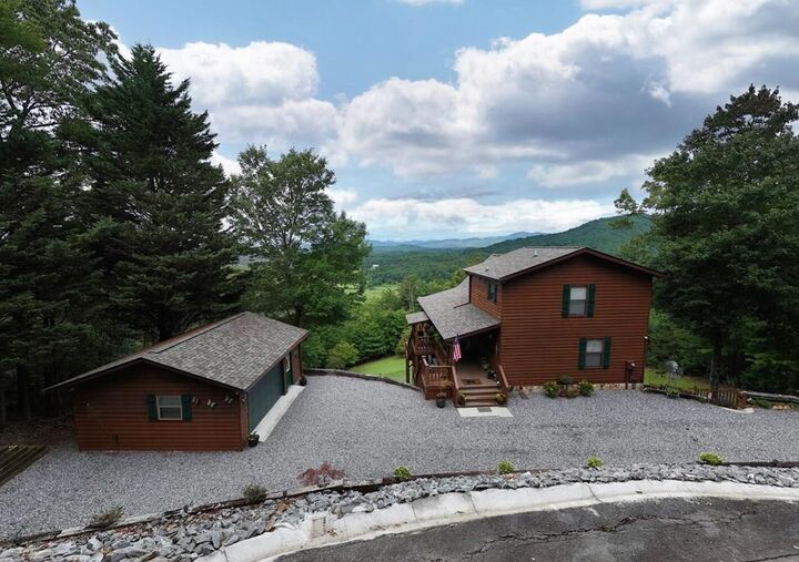 Property Photo: 542 Raccoon Ridge NC 28906