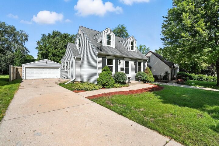 Property Photo:  2909 S Orleans Ave  WI 53227 