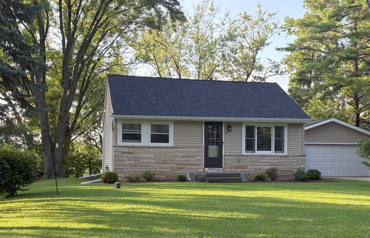 W1306 N Blue Spring Lake Dr  Palmyra WI 53156 photo