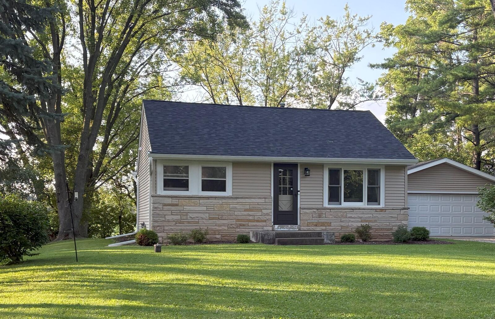 Property Photo:  W1306 N Blue Spring Lake Dr  WI 53156 