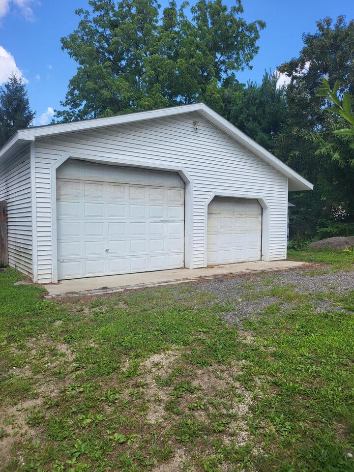 Property Photo:  1506 Pringle Avenue  MI 49203 