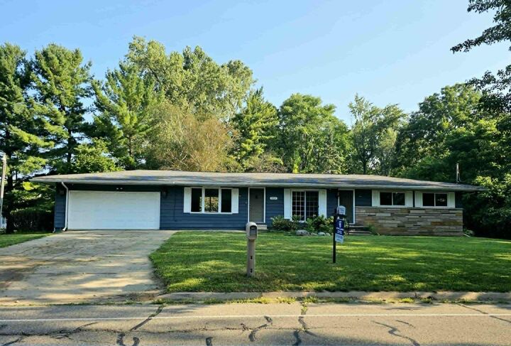 212 E South Street  Jackson MI 49203 photo