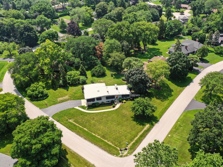 Property Photo: 347 Park Drive IL 60067
