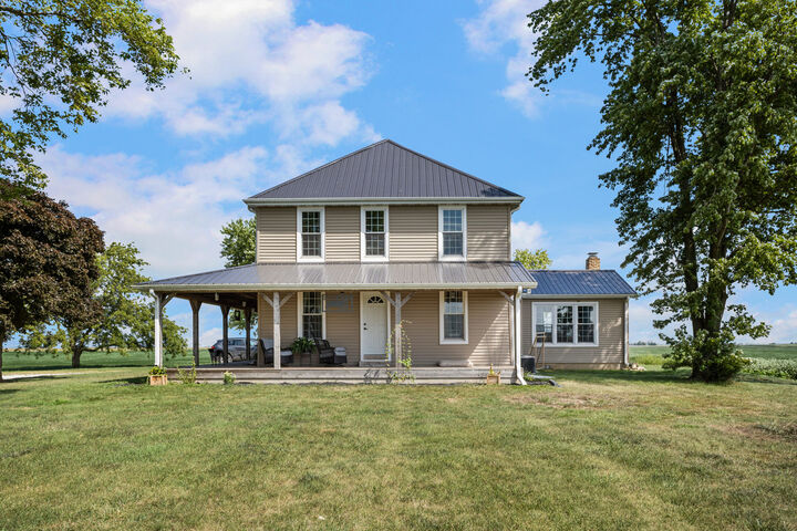 Property Photo: 164 County Road 3100 IL 61845