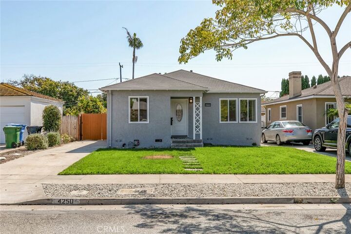 Property Photo:  4250 McConnell Boulevard  CA 90066 