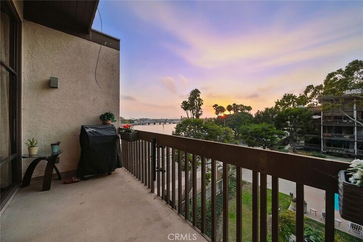 Property Photo:  6315 Marina Pacifica Drive S  CA 90803 