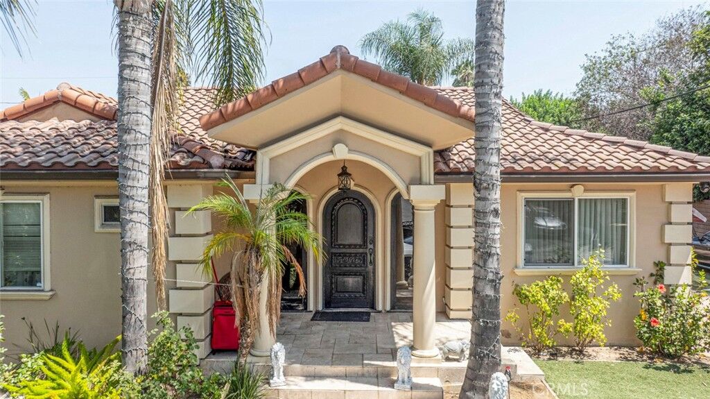 Property Photo:  4710 Ventura Canyon Avenue  CA 91423 