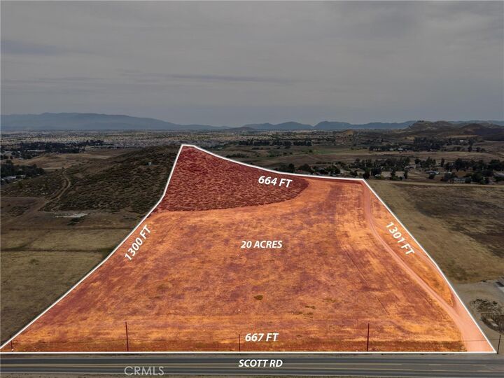 Property Photo:  472 Scott  CA 92584 