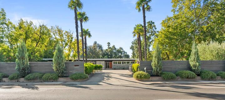 4935 Fair Oaks Boulevard  Carmichael CA 95608 photo