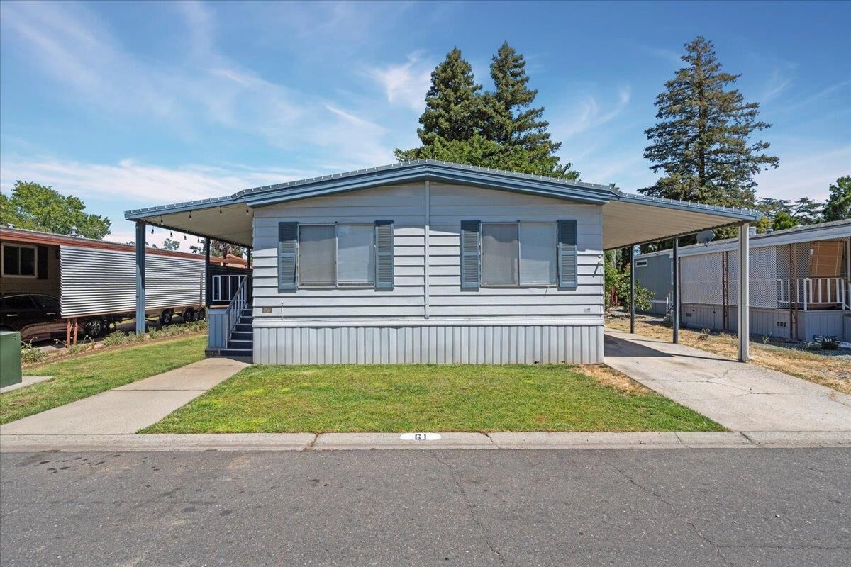 Property Photo: 61 Maple Drive CA 95823