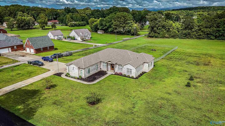 Property Photo:  171 Paint Rock Road  AL 35760 