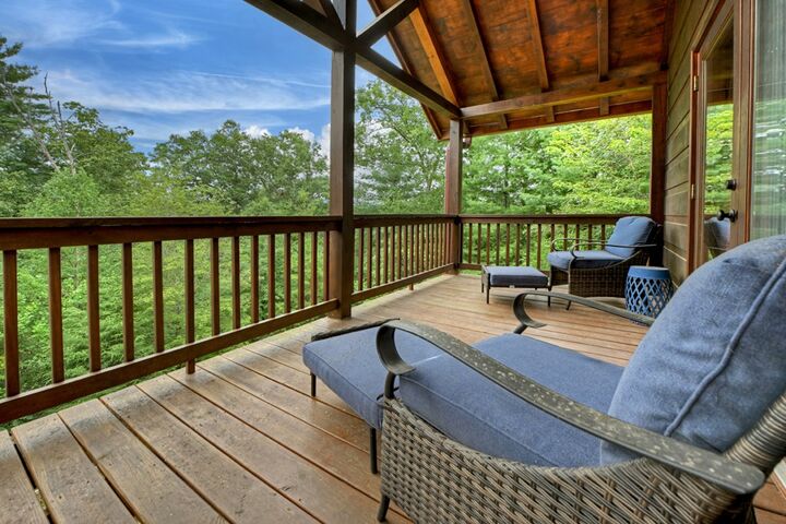 Property Photo: 174 Wildwood Court GA 30540